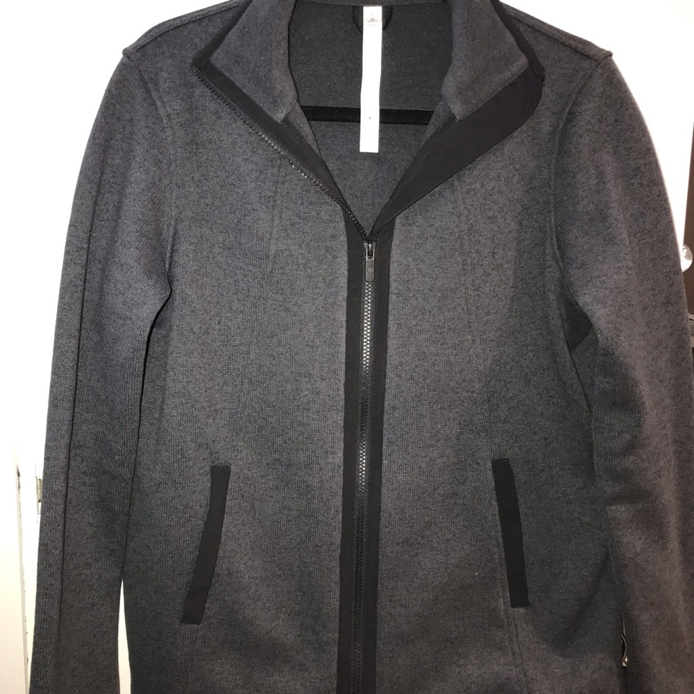 Like new, women’s lululemon jacket